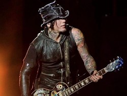 Mantan Gitaris Guns N Roses Ditangkap Polisi, Ada Apa?