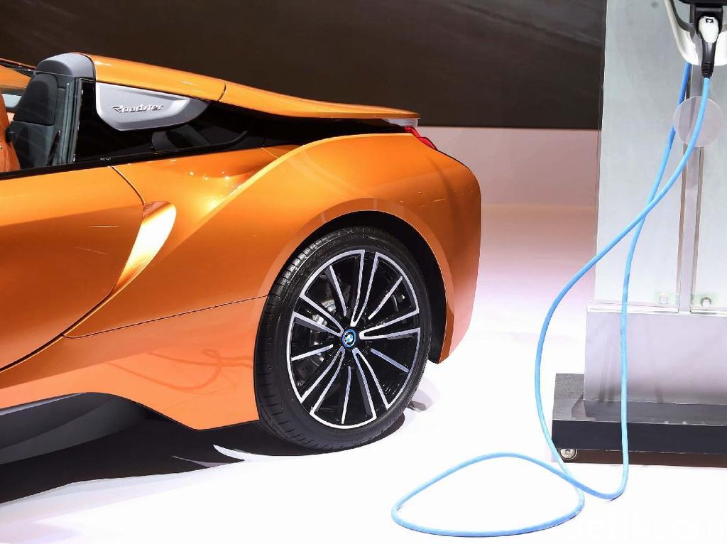 Strategi BMW Perbesar Volume Kendaraan Listrik Strategi BMW Perbesar Volume Kendaraan Listrik