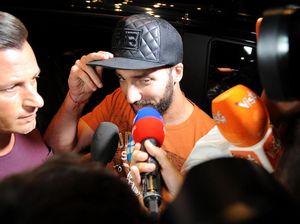 Ratusan Milanisti Sambut Gonzalo Higuain