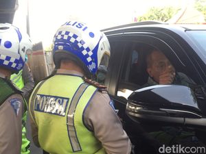 Pelanggar Ganjil-Genap Tolak Ditilang: Nggak Ada Rambunya! Pelanggar Ganjil-Genap Tolak Ditilang: Nggak Ada Rambunya!