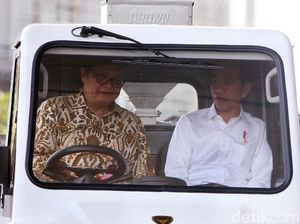 Aturan Mobil Listrik, Jokowi: Tunggu September