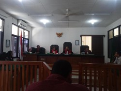 Terdakwa Sakit, Sidang Vonis Peremasan Payudara di Depok Ditunda