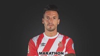 Girona FC akan tampil dengan jersey bergaris diagonal merah dan putih (ist)