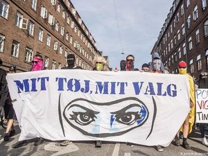 Video: Niqab Dilarang di Denmark, Ribuan Warga Turun ke Jalan!