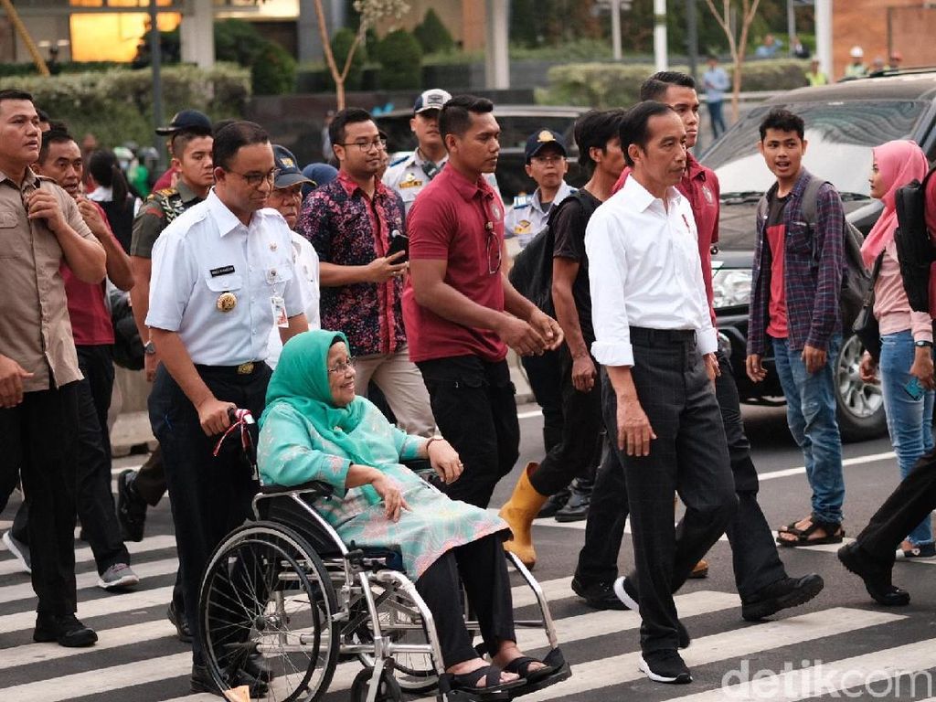 Ketika Jokowi Apresiasi Kinerja Anies Ketika Jokowi Apresiasi Kinerja Anies