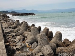 Proyek Breakwater Rp 40 M di Sukabumi 5 Tahun Mangkrak
