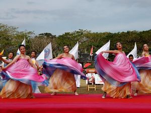 Begini Keseruan Parade Polewali Mandar Internasional Folk Art Festival