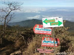 Jalur Pendakian Gunung Ciremai Dibuka, Ini Syarat dan Ketentuannya