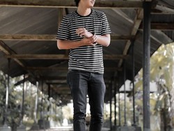 Pembuat Sneakers yang Dipakai Jokowi Omzetnya Rp 400 Juta/Bulan