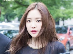 Pernyataan Lengkap Son Naeun Putuskan Hengkang dari Apink Pernyataan Lengkap Son Naeun Putuskan Hengkang dari Apink
