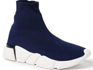 5 Model Sneakers Baru yang Diramal Akan Tren Selama 2018 5 Model Sneakers Baru yang Diramal Akan Tren Selama 2018