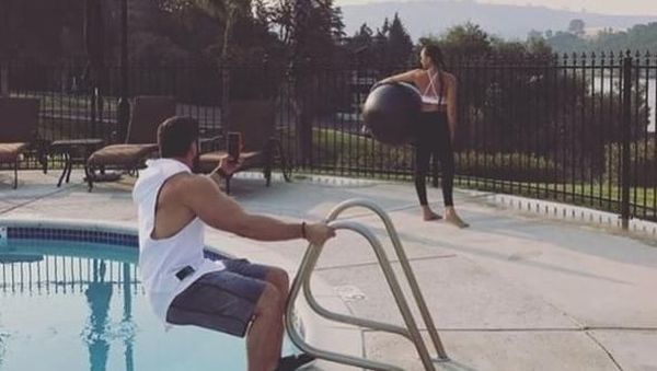 Begini Dedikasi Para Pria di Balik Foto Instagram Keren Pacar Mereka