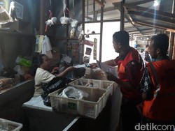Tak Sedia Tempat Sampah, Pedagang Pasar di Surabaya Akan Didenda