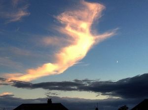 Rupa-rupa Penampakan Awan Malaikat di Berbagai Negara