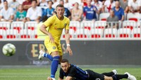 Bek timnas Belanda, Stefan de Vrij, didatangkan secara cuma-cuma setelah kontraknya bersama Lazio habis. Dia bisa jadi benteng kokoh di lini belakang. (Eric Gaillard/Reuters)