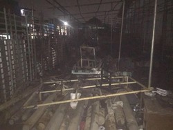 Kebakaran di Gudang Velodrome Akibat Percikan Las Kanopi