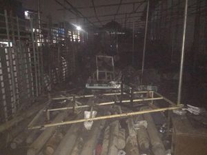 Kebakaran di Gudang Velodrome Akibat Percikan Las Kanopi Kebakaran di Gudang Velodrome Akibat Percikan Las Kanopi