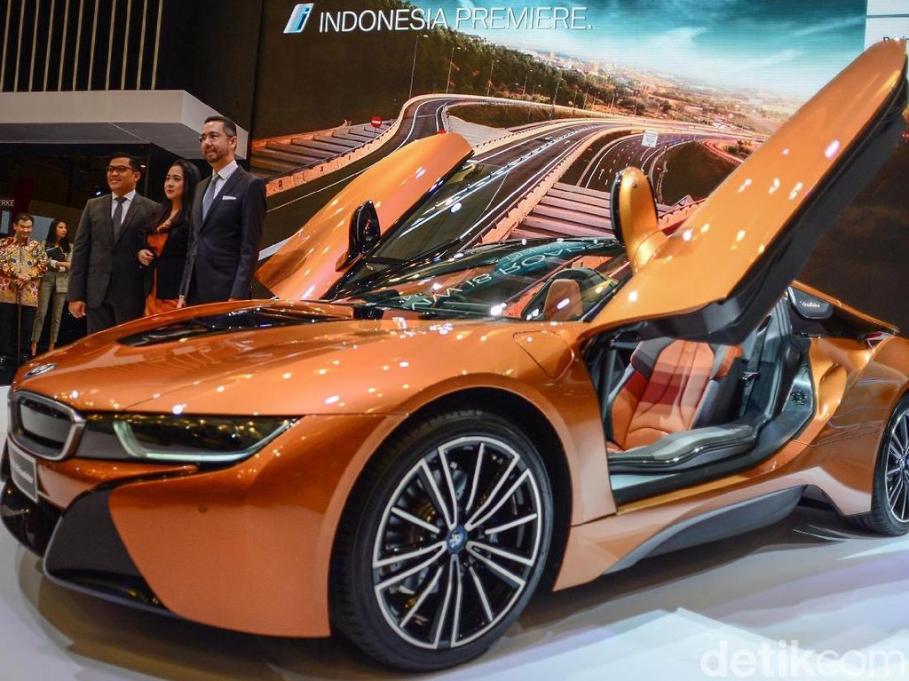 Mantap! BMW Kenalkan Mobil Listrik Cantik i8, Harga Rp 3,9 M