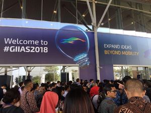 Jokowi Effect: GIIAS 2018 Heboh & Antre Panjang! Jokowi Effect: GIIAS 2018 Heboh & Antre Panjang!