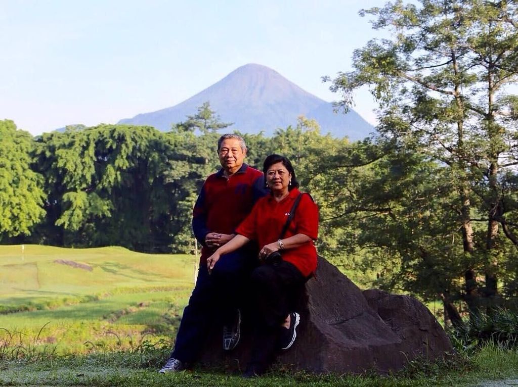 Suka Pakai Baju Senada, Bukti Kemesraan SBY dan Ani Yudhoyono Suka Pakai Baju Senada, Bukti Kemesraan SBY dan Ani Yudhoyono