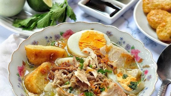 Slurpp! Gurih Sedap Soto Banjar Plus Perkedel Punya Netizen Slurpp! Gurih Sedap Soto Banjar Plus Perkedel Punya Netizen