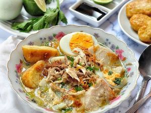 Slurpp! Gurih Sedap Soto Banjar Plus Perkedel Punya Netizen