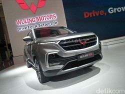 Cakep! SUV Wuling Pesaing CR-V cs Tebar Pesona di GIIAS 2018