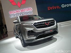 Cakep! SUV Wuling Pesaing CR-V cs Tebar Pesona di GIIAS 2018 Cakep! SUV Wuling Pesaing CR-V cs Tebar Pesona di GIIAS 2018