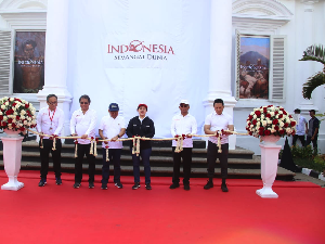 Kata Menko PMK Soal Pameran Seni Koleksi Istana Kepresidenan