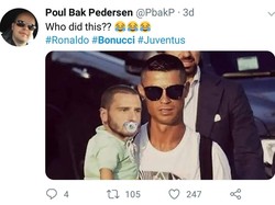 Kedatangan Bonucci juga bersamaan dengan Juventus sukses merekrut Cristiano Ronaldo dari Real Madrid. Bonucci ibarat digendong Ronaldo tuh, lucu ya. (Foto: Twitter @PbakP)