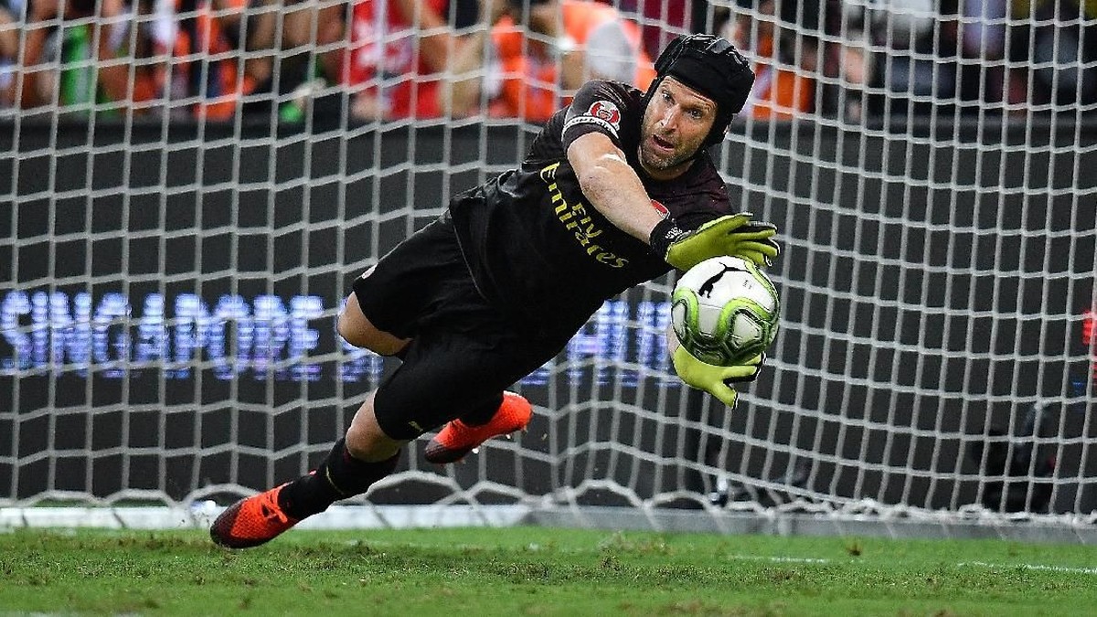 Petr Cech dinilai belum nyaman dengan gaya bermain baru. (Foto: Thananuwat Srirasant/Getty Images for ICC)