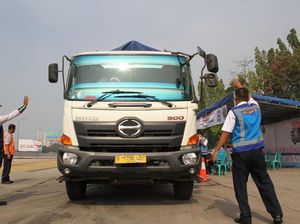 Tilang CCTV di Tol Bisa Pantau Truk Obesitas Tilang CCTV di Tol Bisa Pantau Truk Obesitas