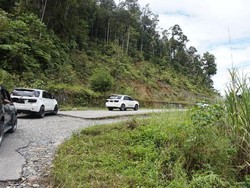 Angkot Mewah di Papua, Pakai Fortuner Cs
