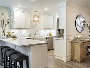 Wanita Ini Bikin Rumah Dibantu 1,8 Juta Follower Instagram