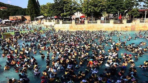 Gelombang Panas Melanda Warga Korea Selatan