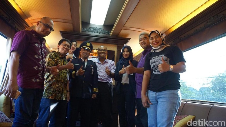Para pengelola PT KA Pariwisata (Shinta Angriyana/detikTravel) Para pengelola PT KA Pariwisata (Shinta Angriyana/detikTravel)