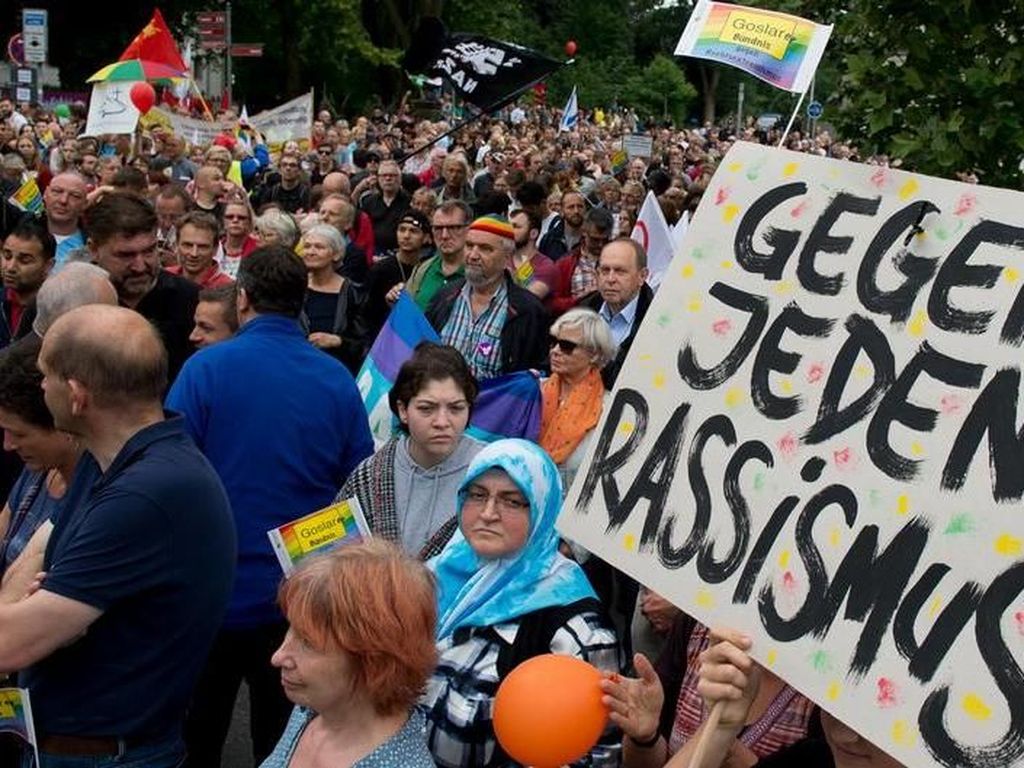 Dua Pertiga Warga Jerman Menilai Ada Masalah Rasisme di Negaranya Dua Pertiga Warga Jerman Menilai Ada Masalah Rasisme di Negaranya