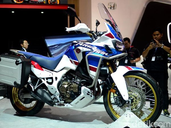 Moge Petualang Honda Bersolek