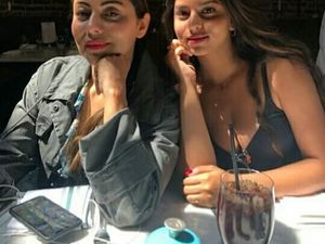 Cantiknya Suhana Khan Saat Masak dan Makan Bareng Ibunya