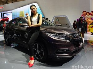 SPG Cantik di Honda HR-V SPG Cantik di Honda HR-V