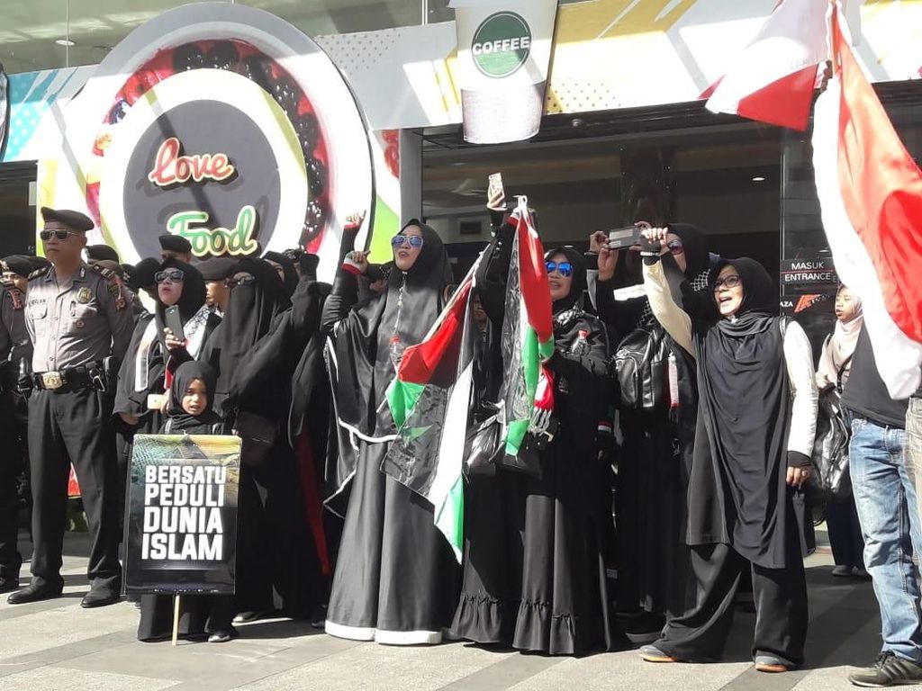 Ormas Islam Bandung Raya Gelorakan Bela Palestina Ormas Islam Bandung Raya Gelorakan Bela Palestina