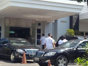 Kembali Jenguk Cucu, Jokowi Datangi RS YPK Menteng