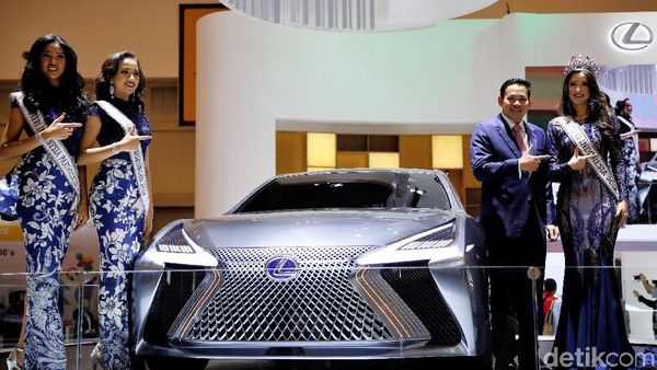 2 Mobil Lexus untuk Konglomerat Indonesia