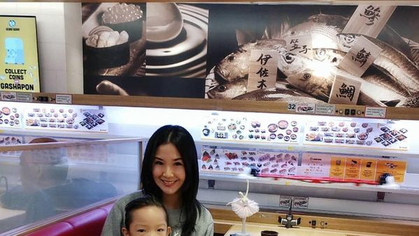 Bertubuh Langsing, Ternyata Manajer PSSI Liana Tasno Doyan Kulineran Juga Lho!