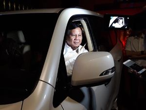 Usai Disambangi Hinca dan Amien, Prabowo Tinggalkan Rumah