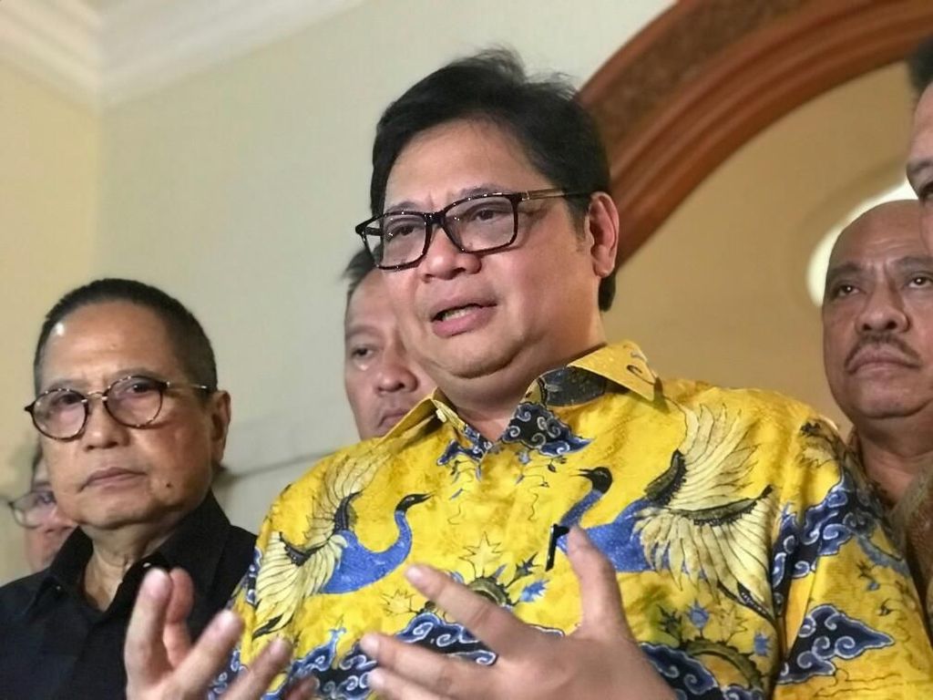 Airlangga Nilai Kasus Kebohongan Ratna Sarumpaet Jadi Alarm Hoax Airlangga Nilai Kasus Kebohongan Ratna Sarumpaet Jadi Alarm Hoax