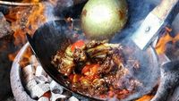 Slurp! Hangat Gurih, Tengkleng yang Mantap Untuk Makan Siang