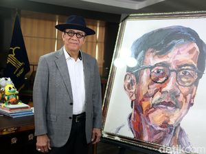 Video: Yasonna Minta Napi Tipiring Tak Perlu Dipenjara Video: Yasonna Minta Napi Tipiring Tak Perlu Dipenjara