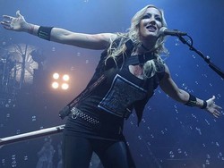 Demi Nikahan Panji Trihatmodjo-Varsha, Gitaris Metal Nita Strauss Absen Tur