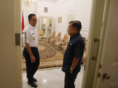 Foto: Anies Ajak JK Lihat Kantornya di Balai Kota